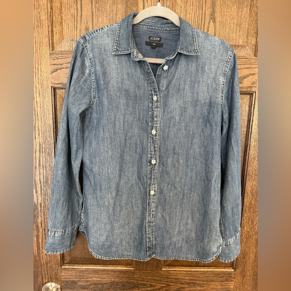 J. Crew Denim Button-Down Shirt with sparkling buttons size 6 slim